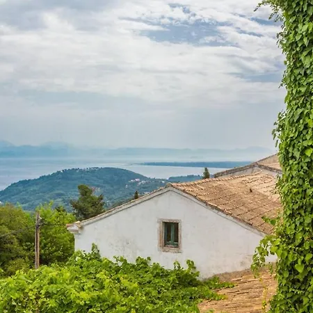 Family House 1800 *